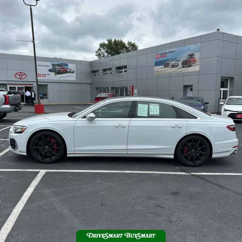 2023 Audi S8