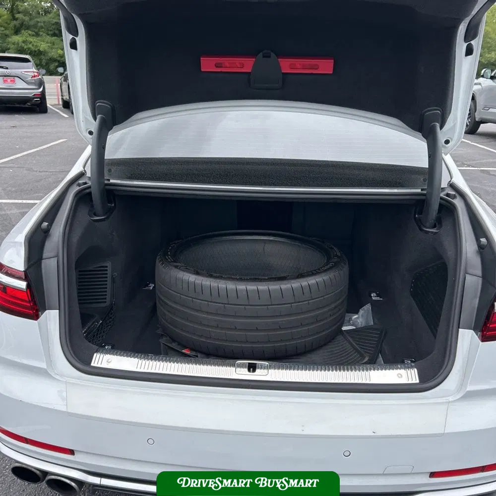 2023 Audi S8