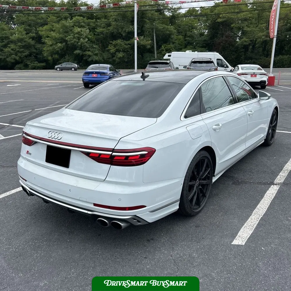 2023 Audi S8