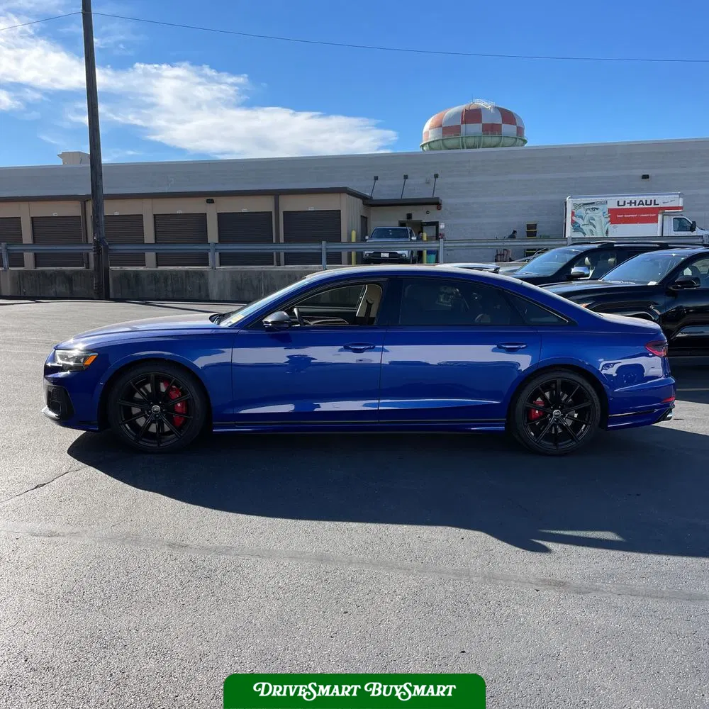 2023 Audi S8