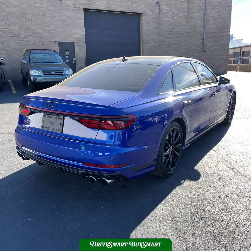 2023 Audi S8