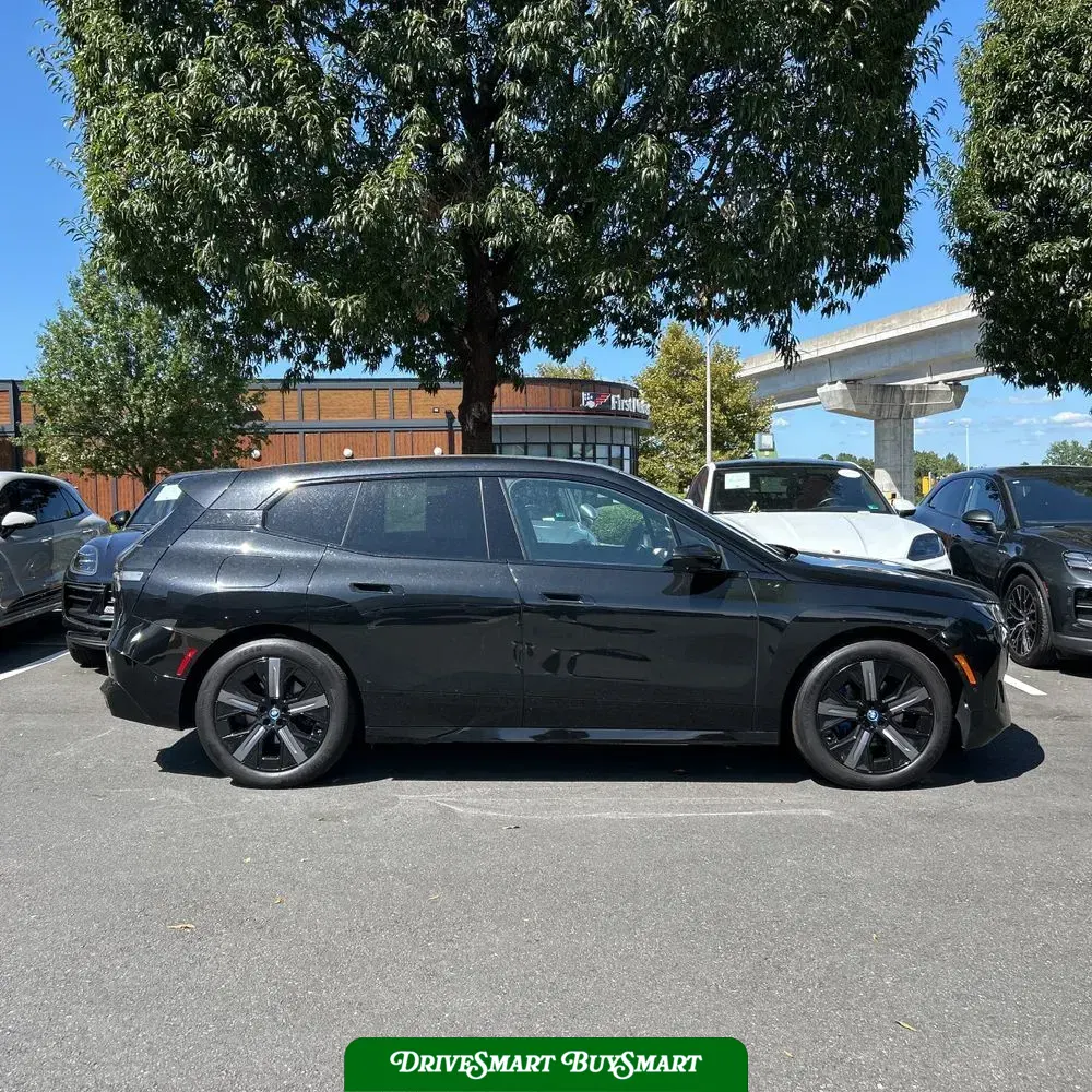 2025 BMW iX xDrive50