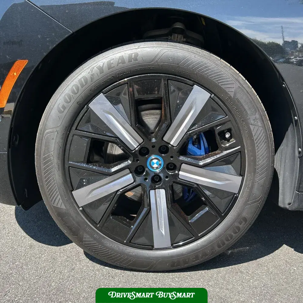 2025 BMW iX xDrive50