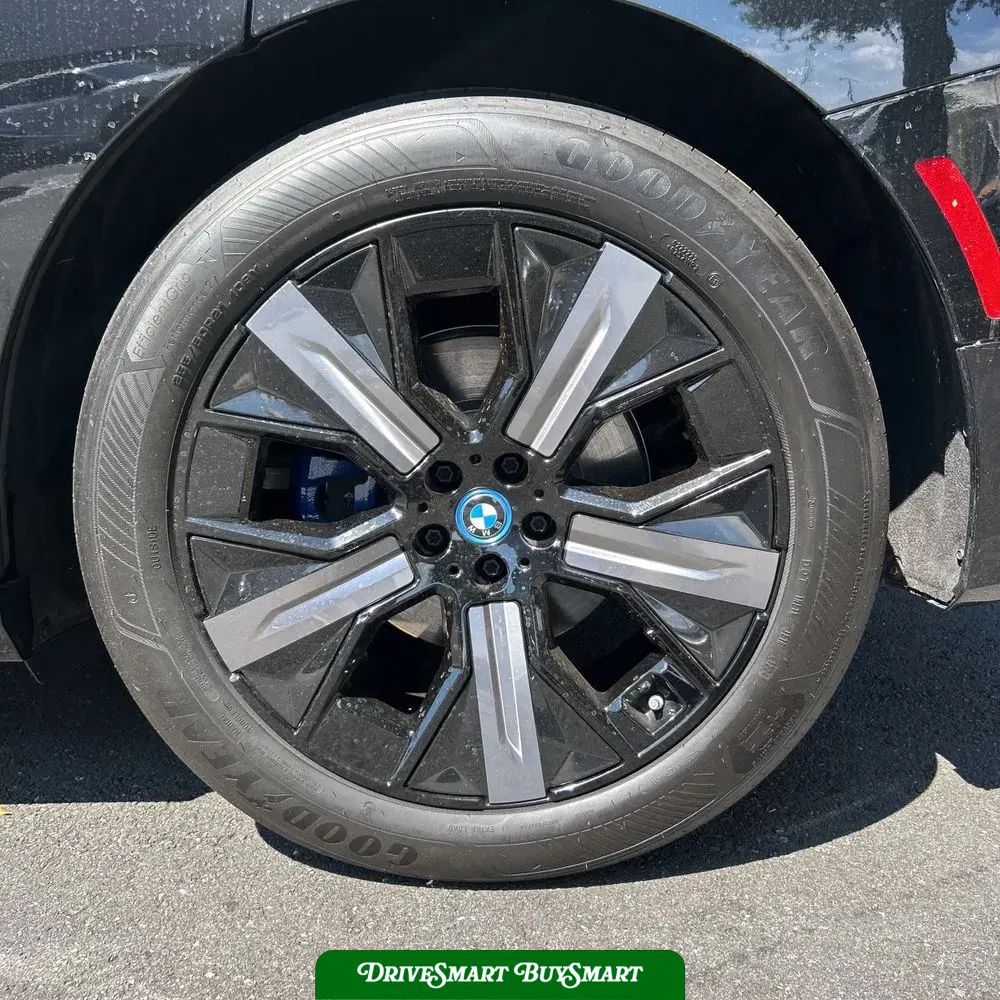 2025 BMW iX xDrive50