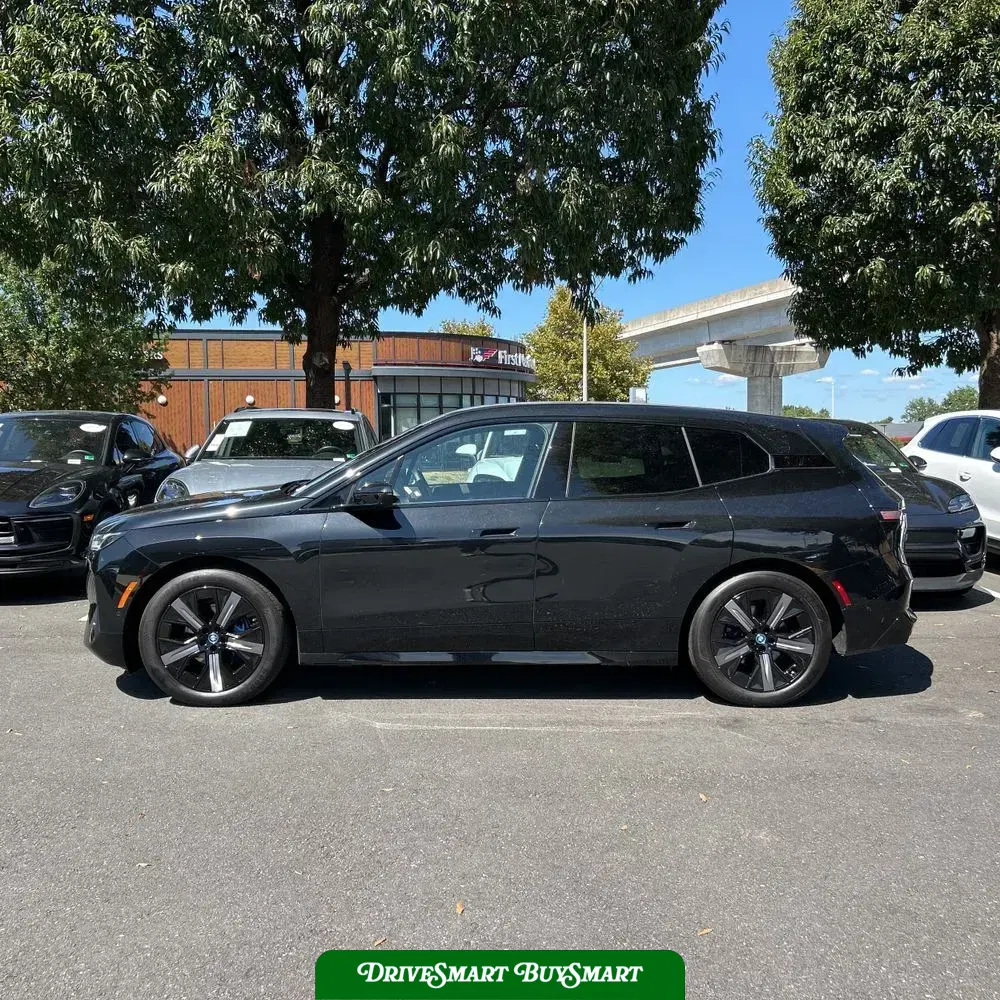 2025 BMW iX xDrive50