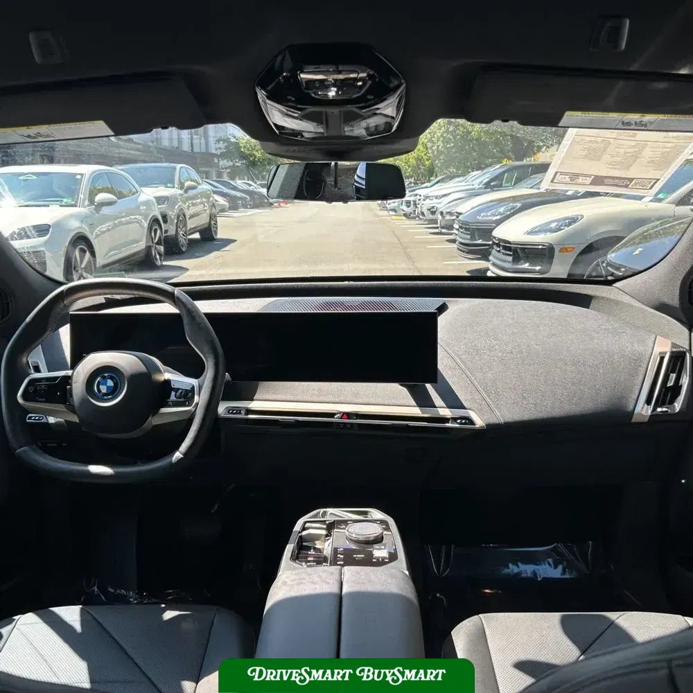2025 BMW iX xDrive50
