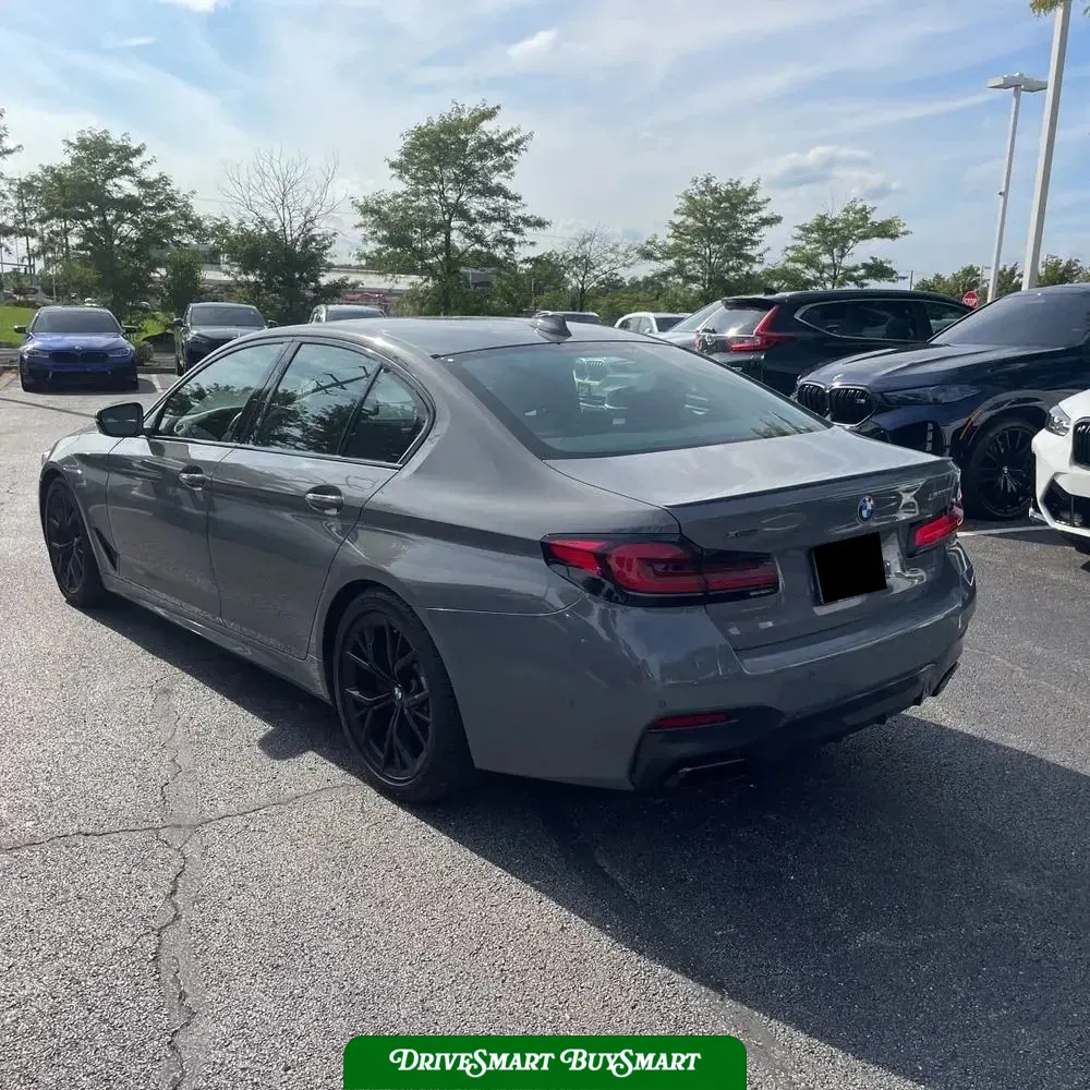 2022 BMW 5-Series M550xi