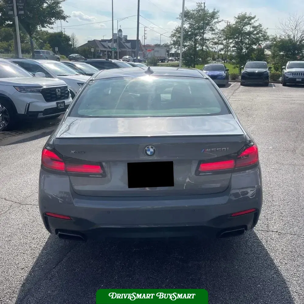 2022 BMW 5-Series M550xi