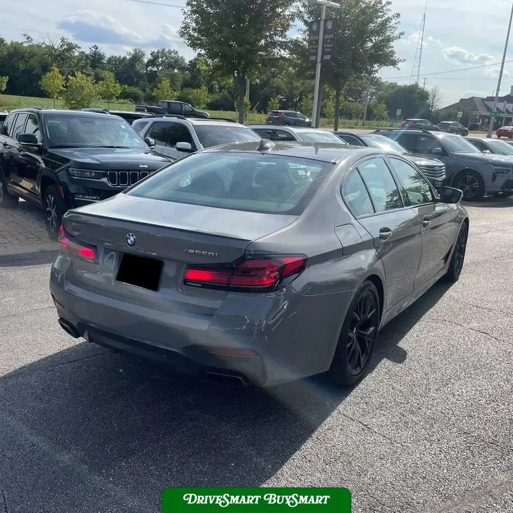 2022 BMW 5-Series M550xi