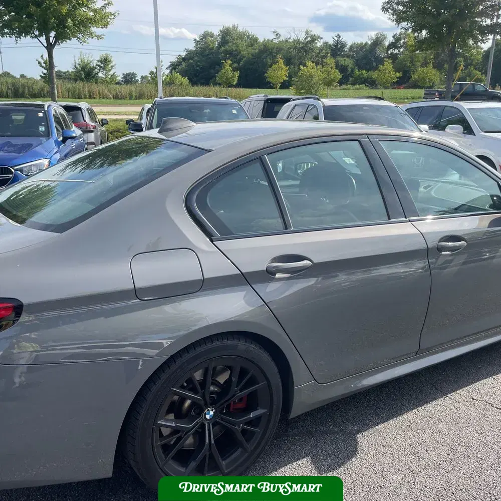 2022 BMW 5-Series M550xi