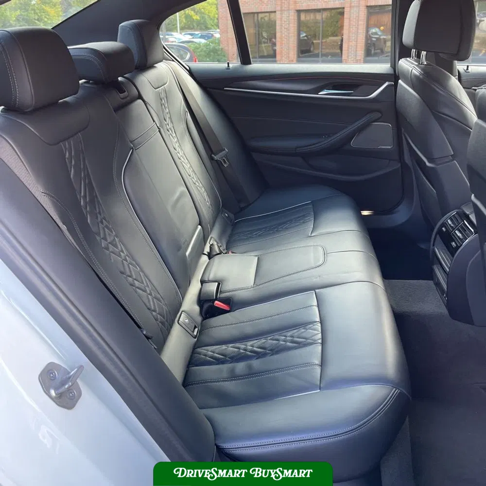 2023 BMW 5-Series M550xi