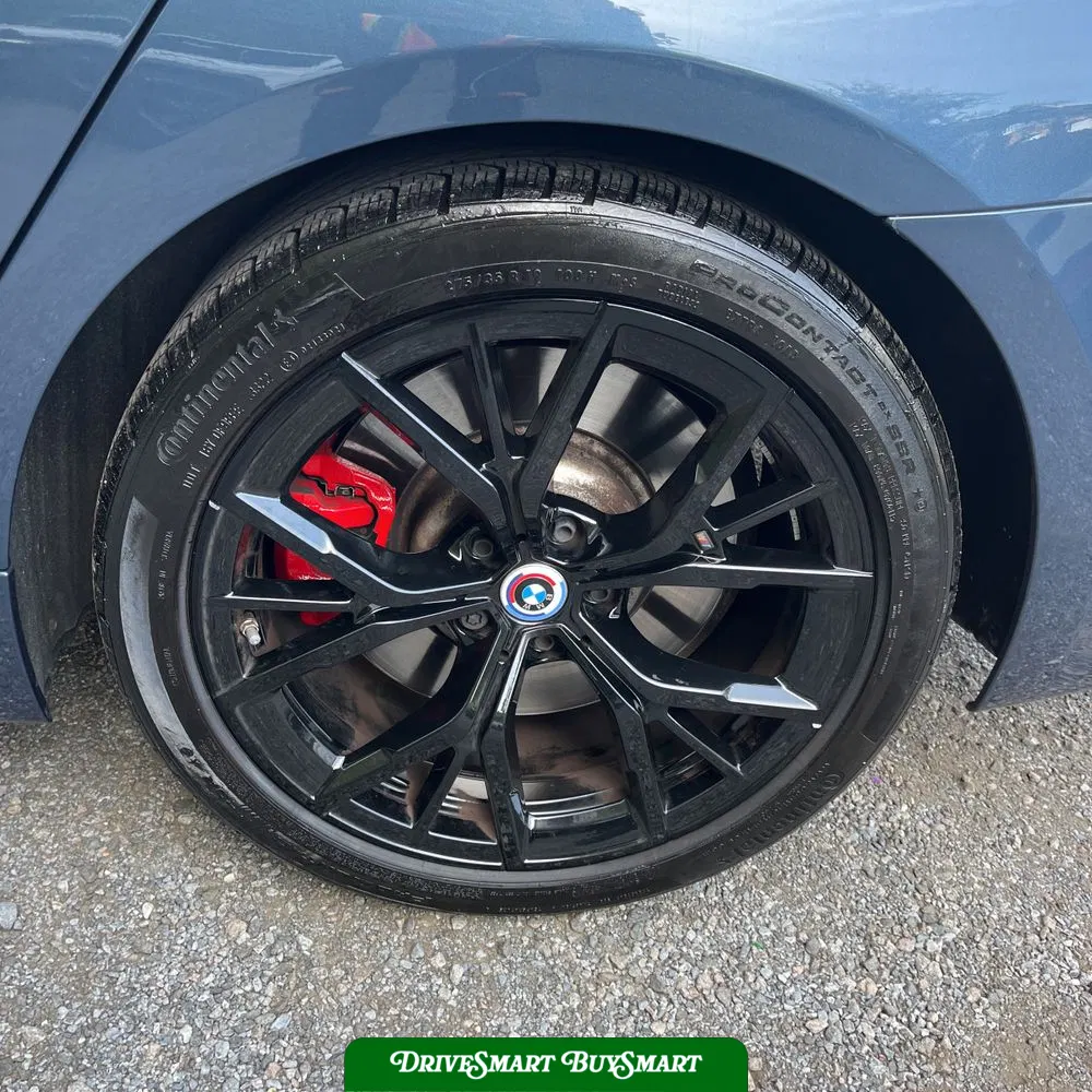 2023 BMW 5-Series M550xi