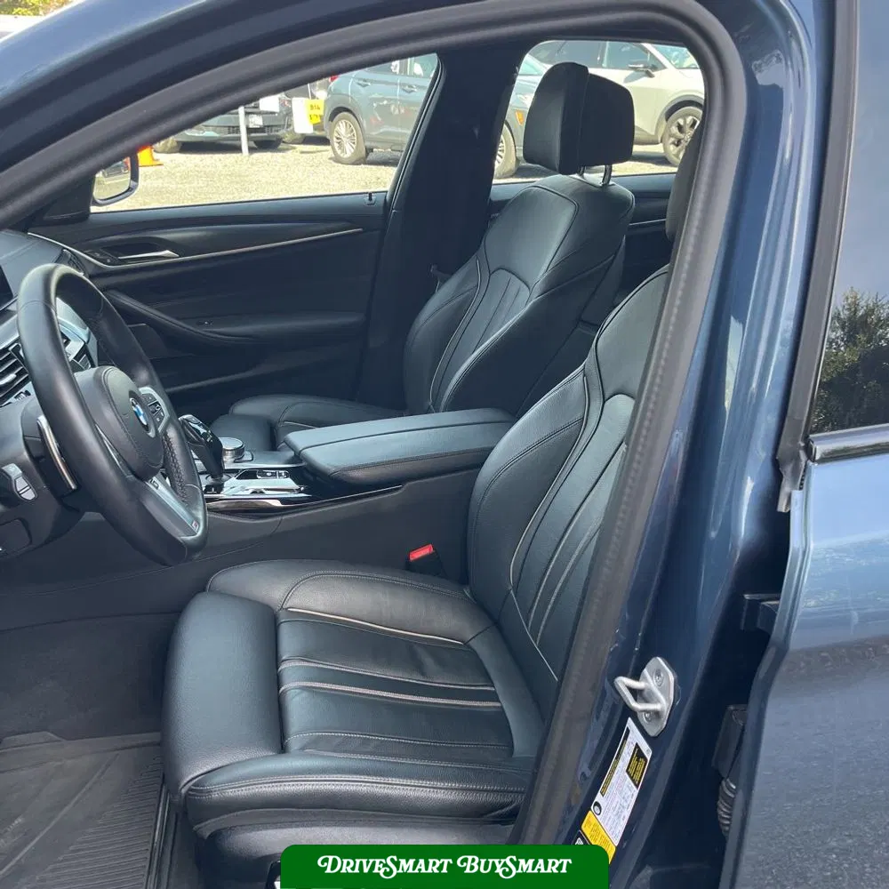 2023 BMW 5-Series M550xi