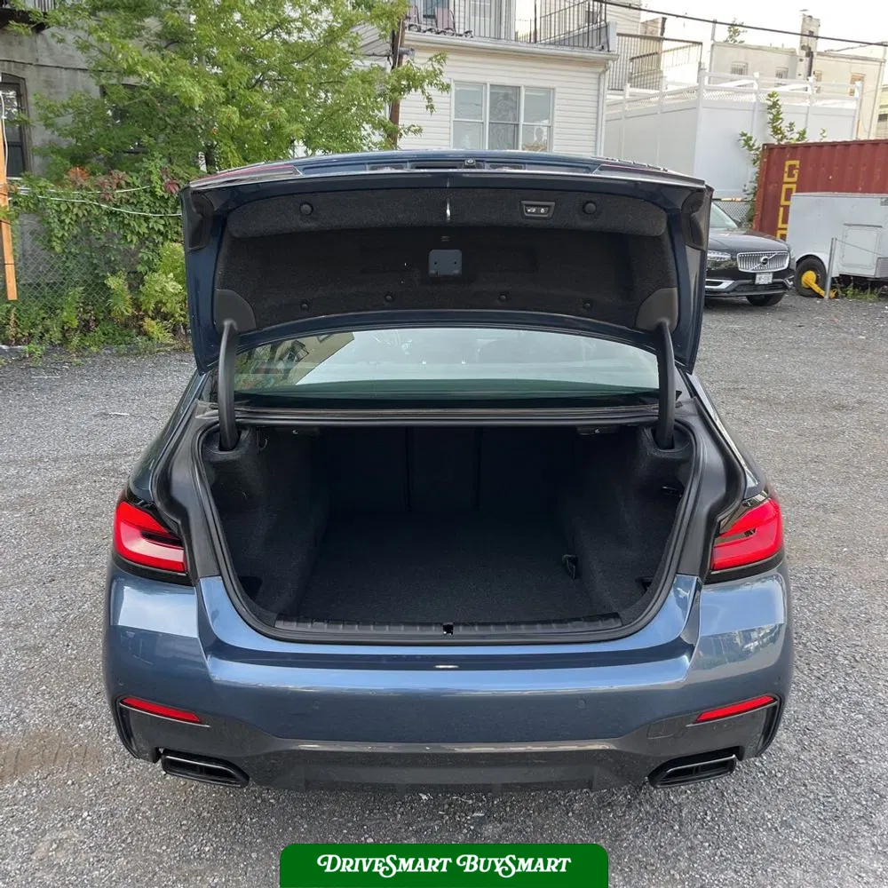 2023 BMW 5-Series M550xi