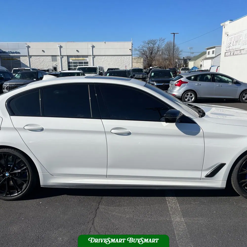 2022 BMW 5-Series M550xi