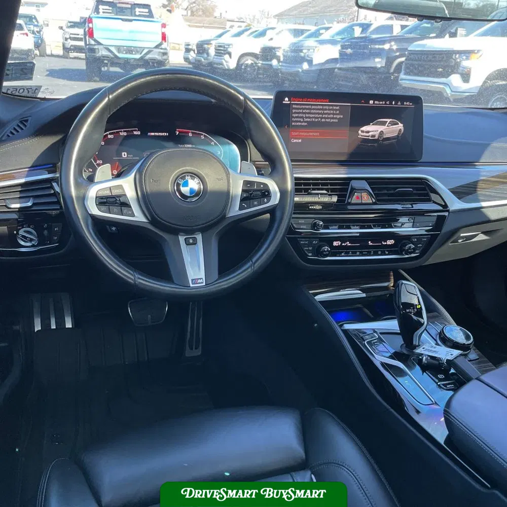 2022 BMW 5-Series M550xi