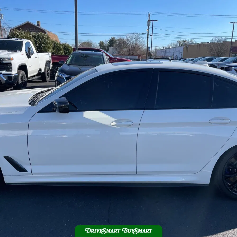 2022 BMW 5-Series M550xi