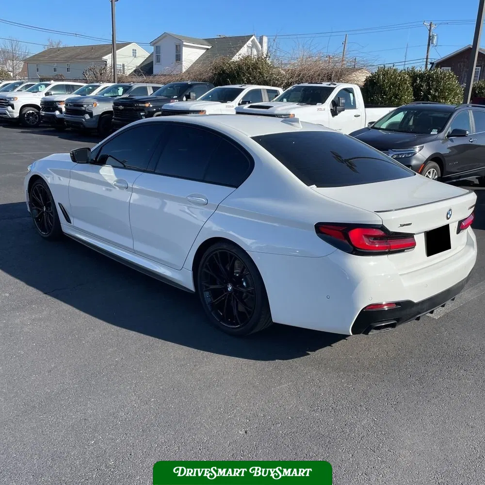 2022 BMW 5-Series M550xi