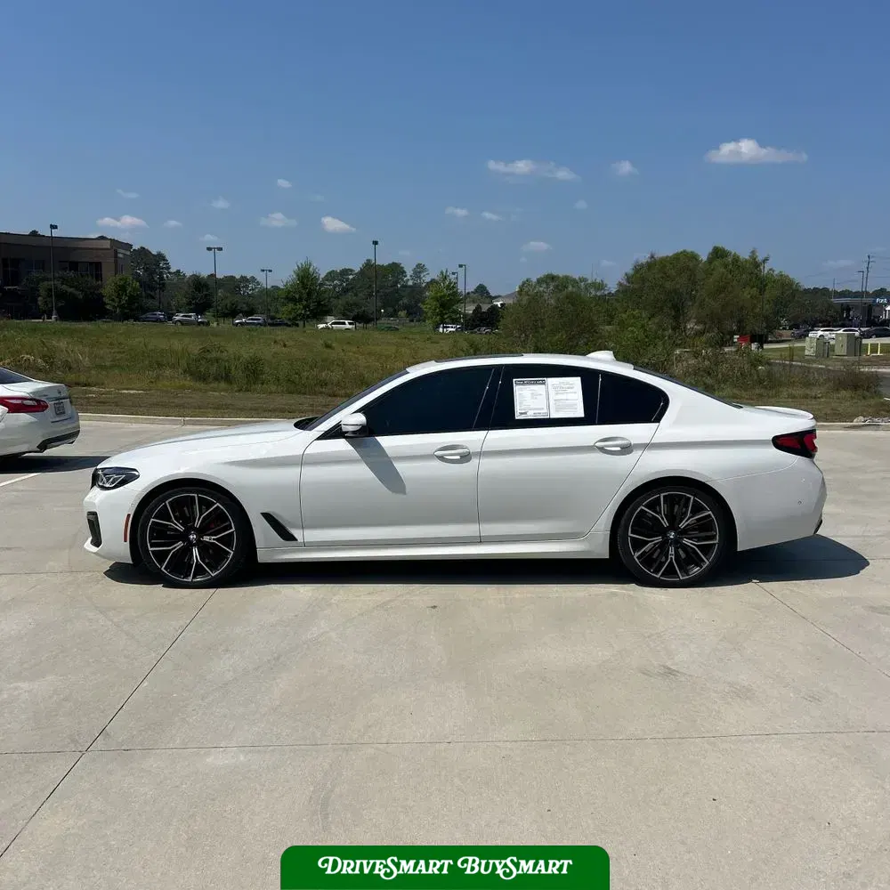 2021 BMW 5-Series M550xi