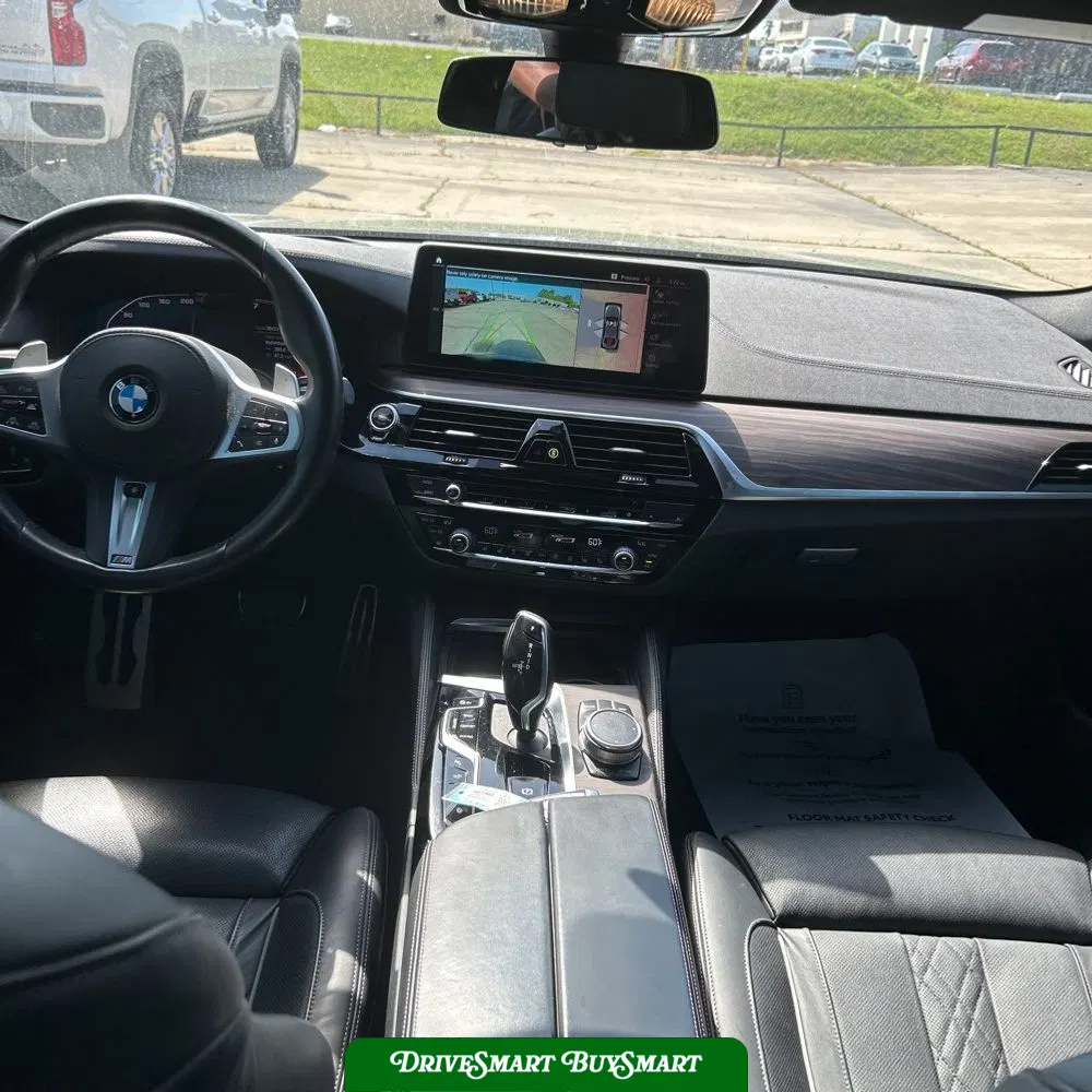 2022 BMW 5-Series M550xi