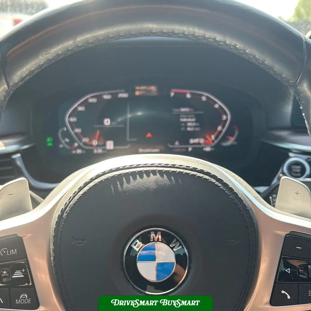 2022 BMW 5-Series M550xi