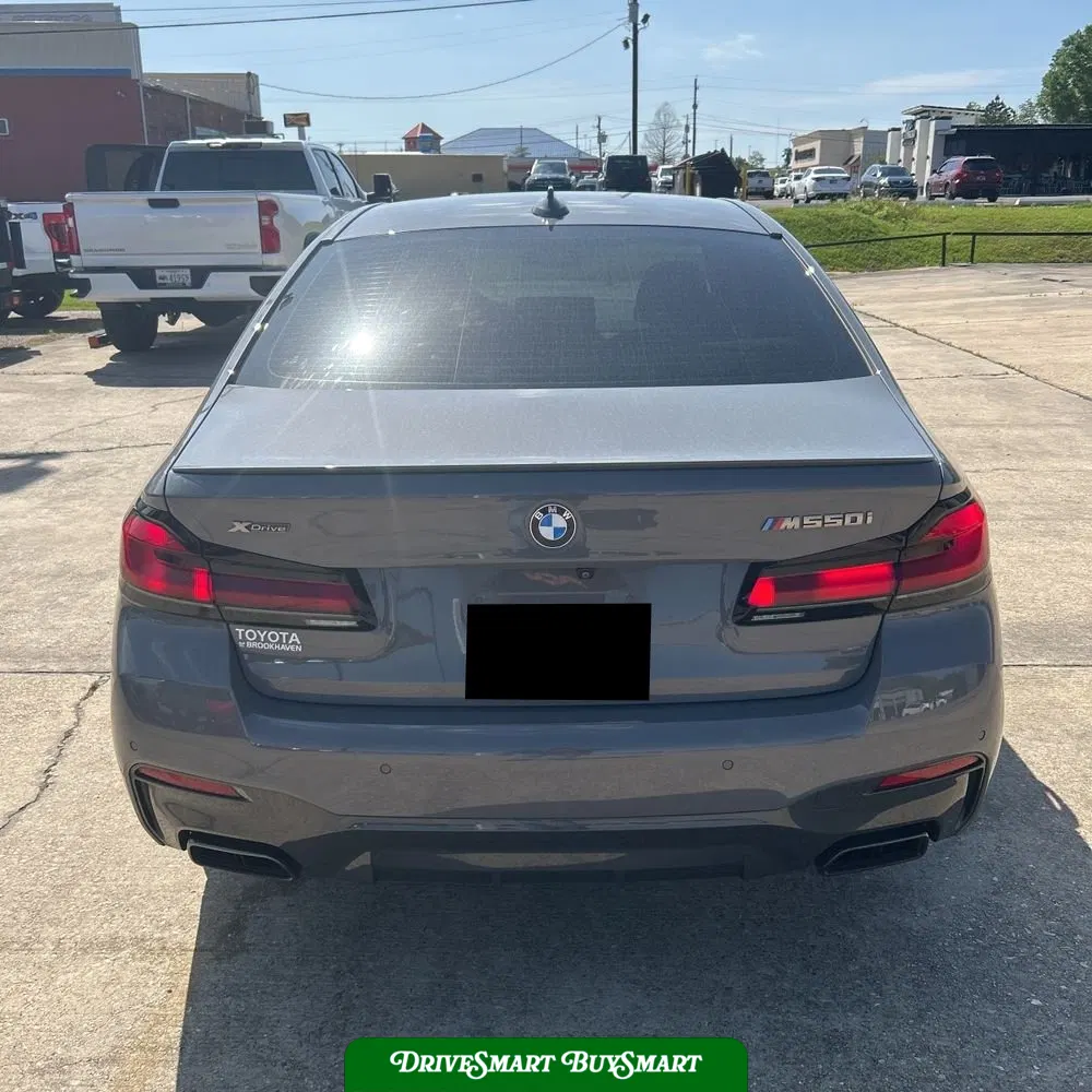 2022 BMW 5-Series M550xi