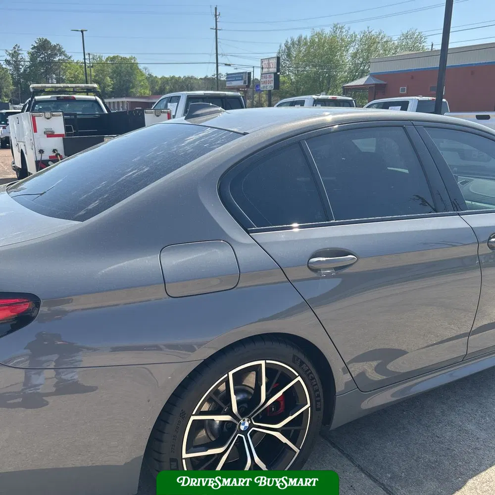 2022 BMW 5-Series M550xi