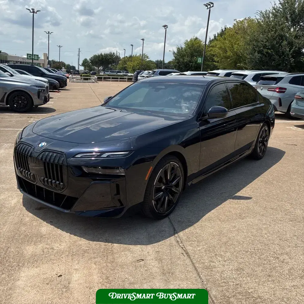 2023 BMW 7-Series 740i