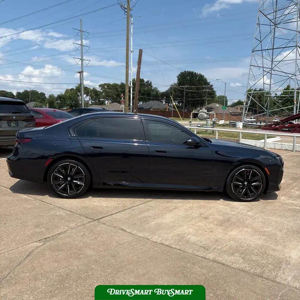 2023 BMW 7-Series 740i