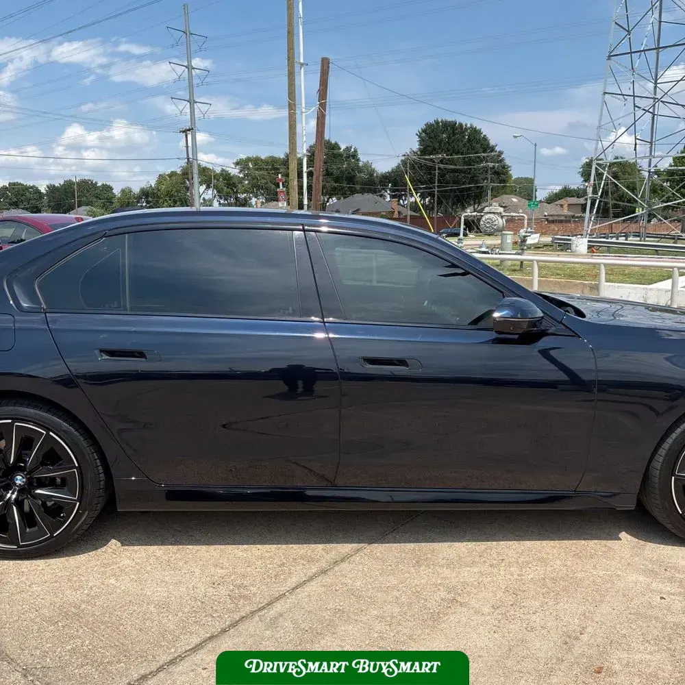 2023 BMW 7-Series 740i