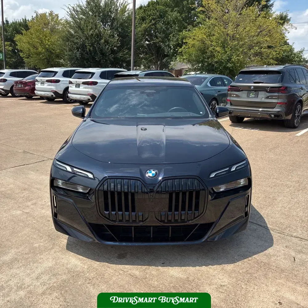 2023 BMW 7-Series 740i