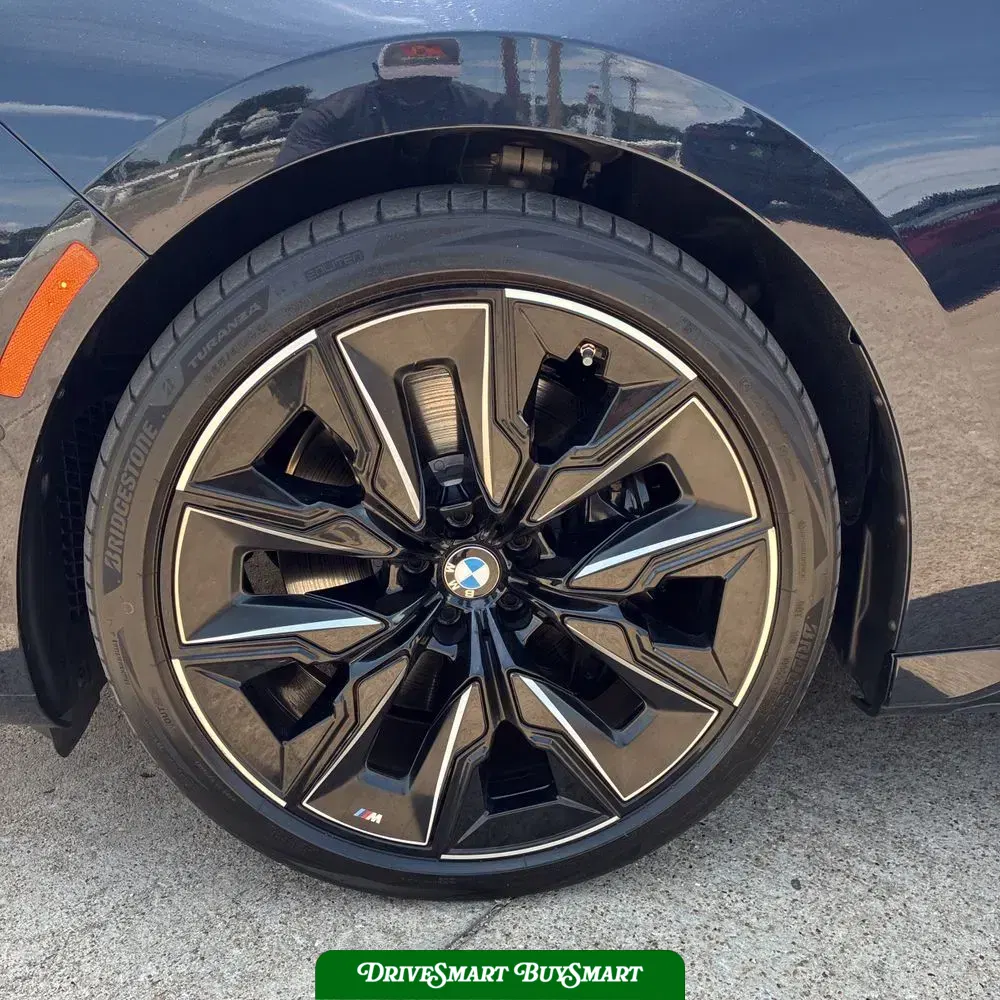 2023 BMW 7-Series 740i
