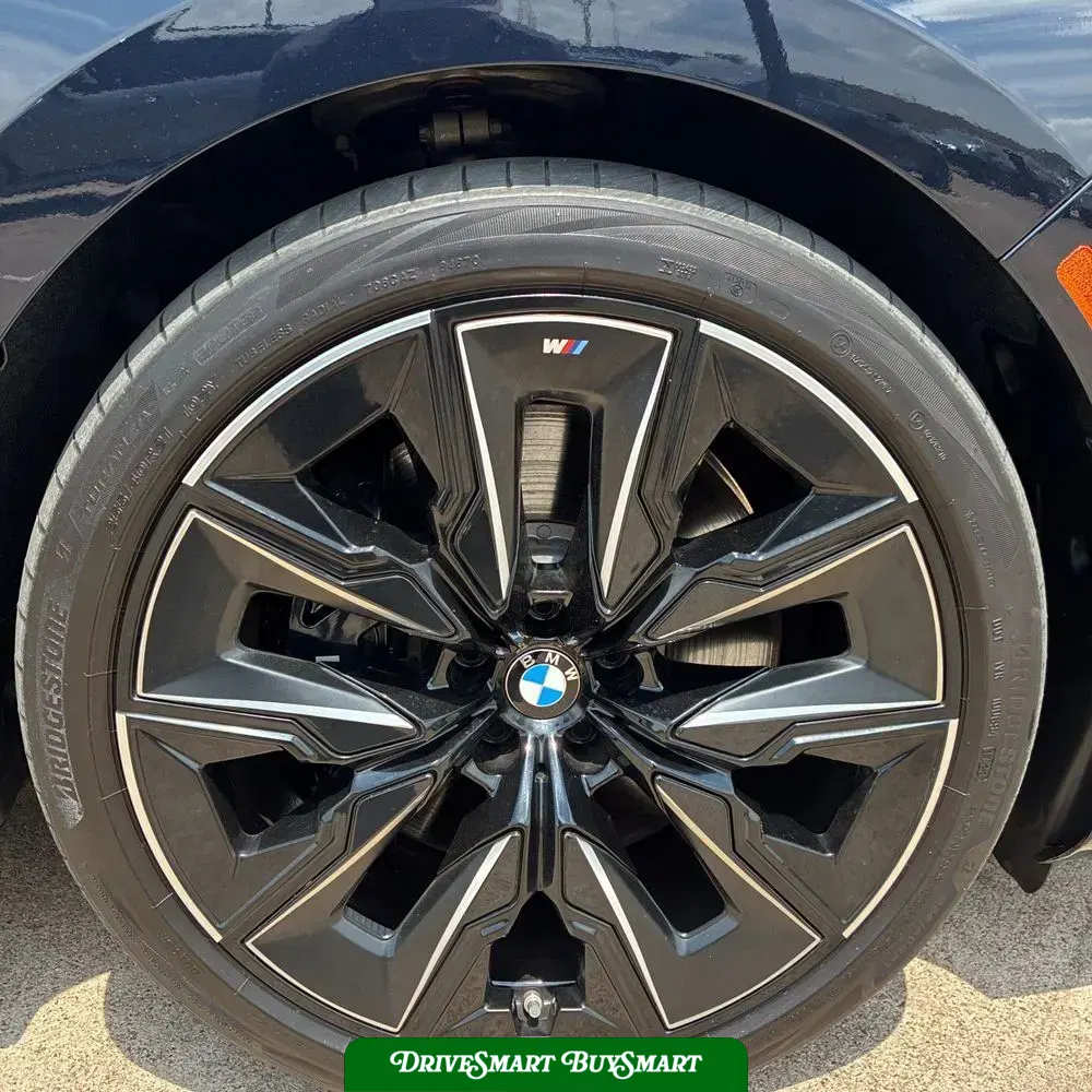 2023 BMW 7-Series 740i