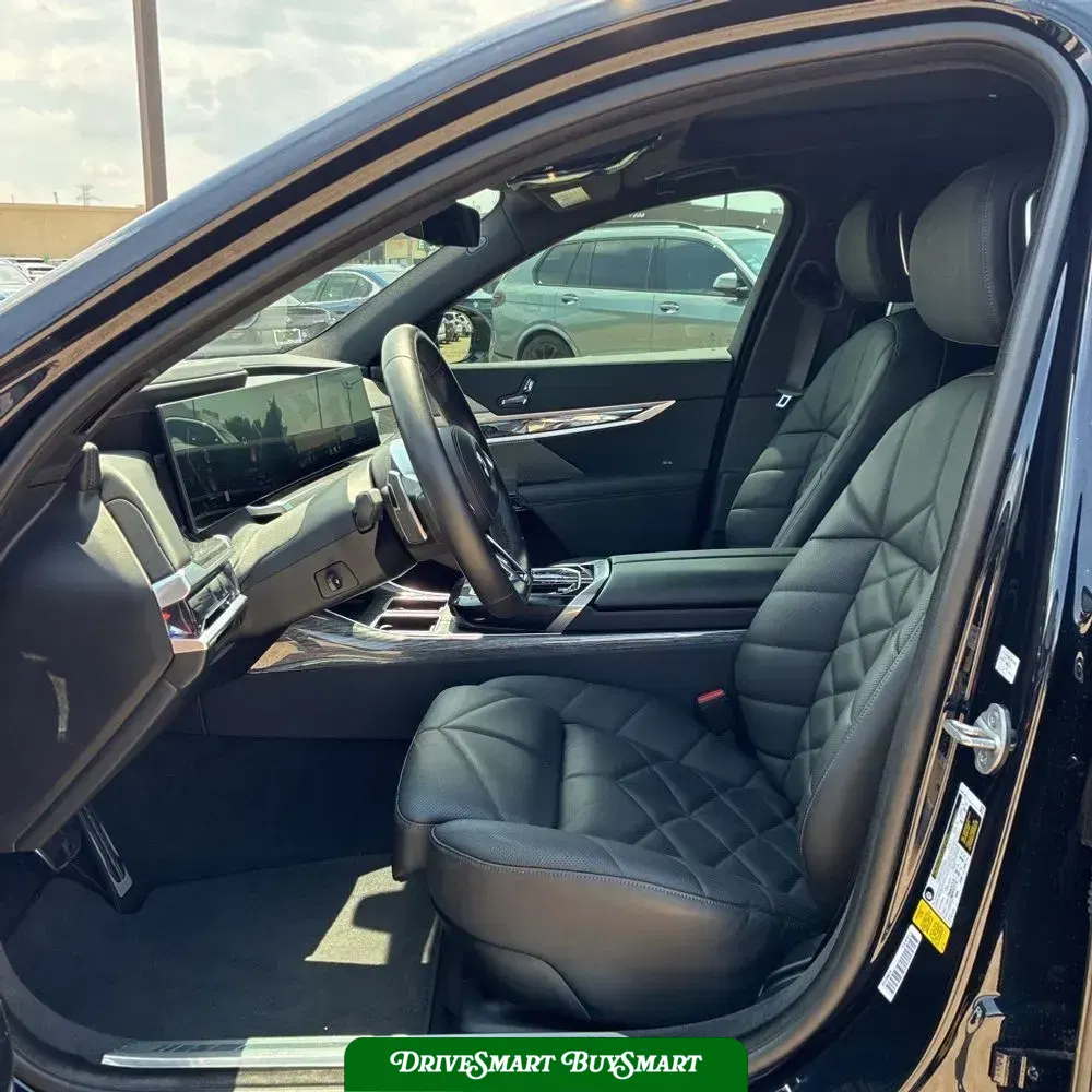 2023 BMW 7-Series 740i