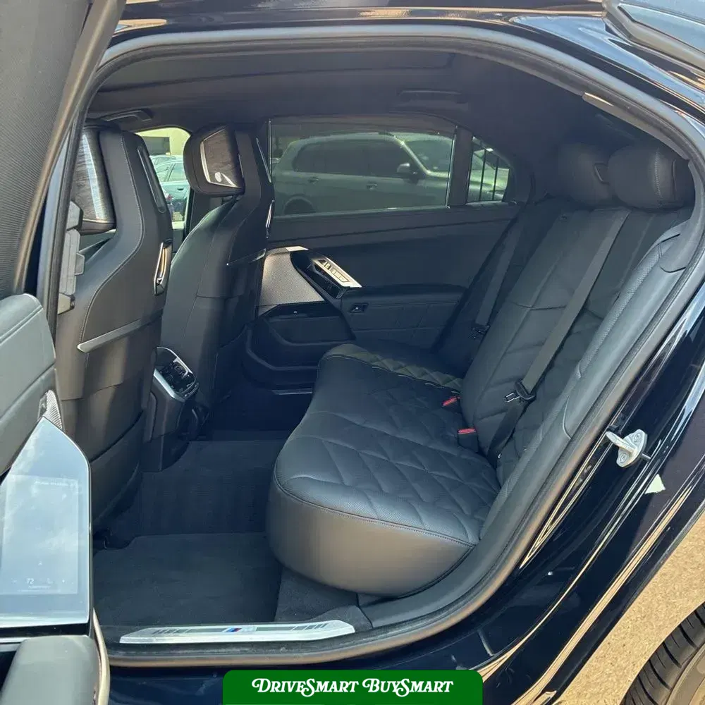 2023 BMW 7-Series 740i