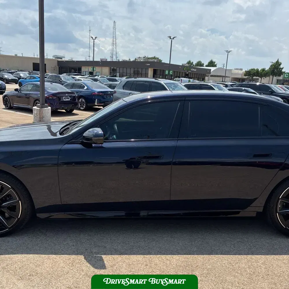 2023 BMW 7-Series 740i