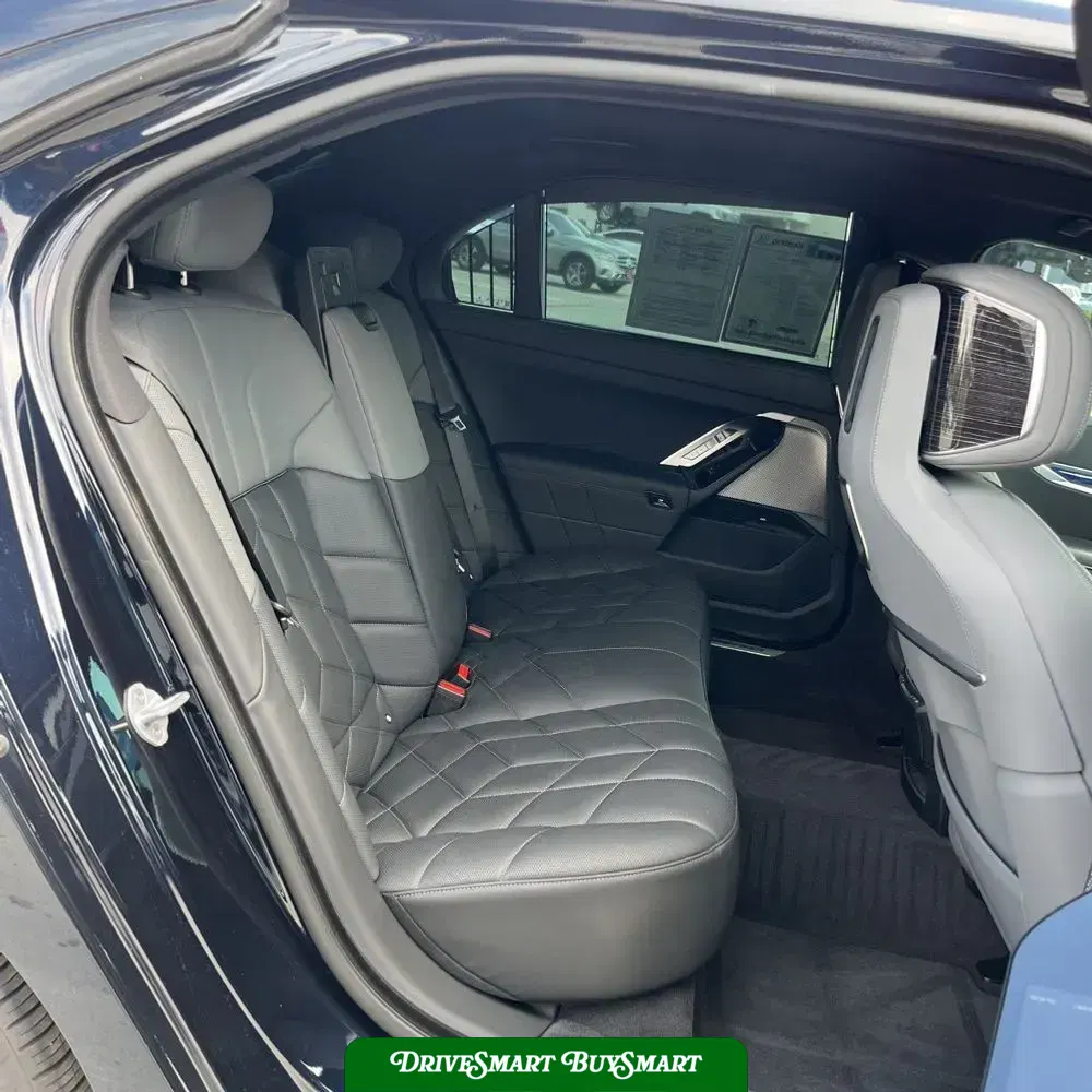 2024 BMW 7-Series 740i