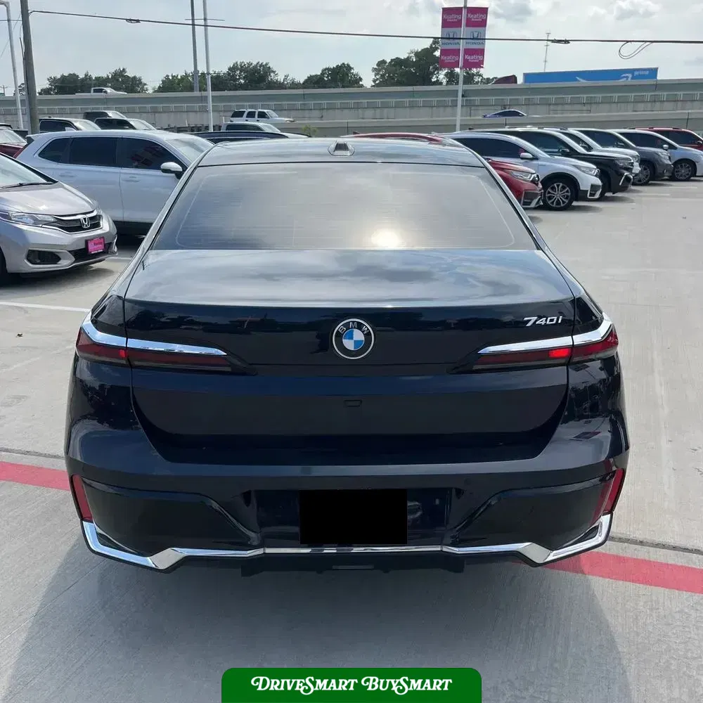 2024 BMW 7-Series 740i