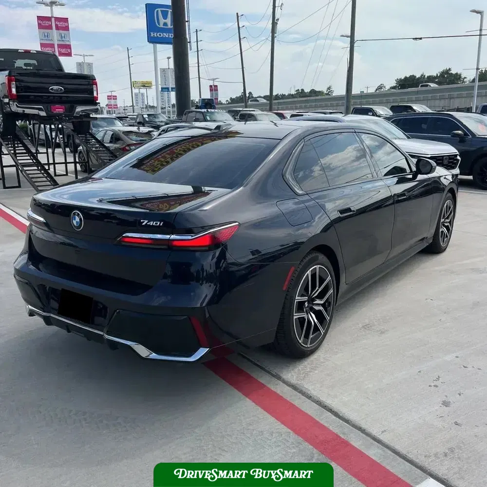2024 BMW 7-Series 740i