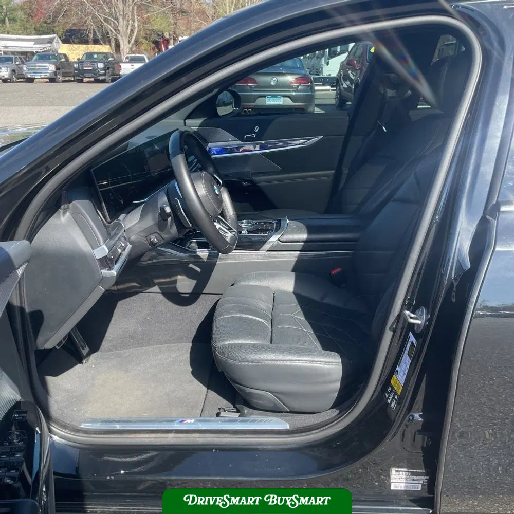 2023 BMW 7-Series 760xi