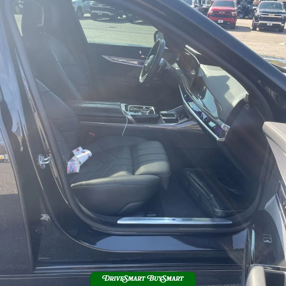 2023 BMW 7-Series 760xi