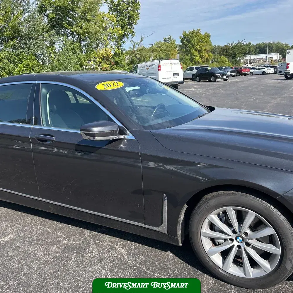 2022 BMW 7-Series 740i