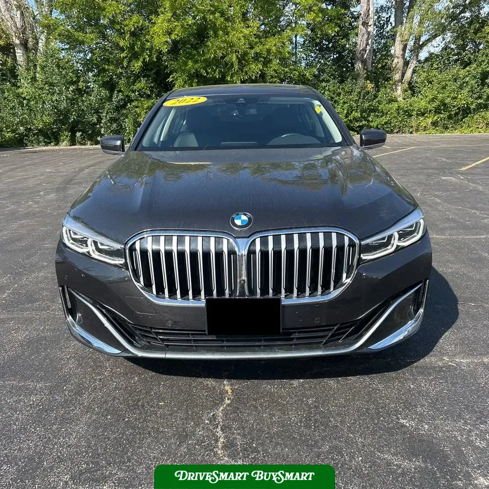 2022 BMW 7-Series 740i