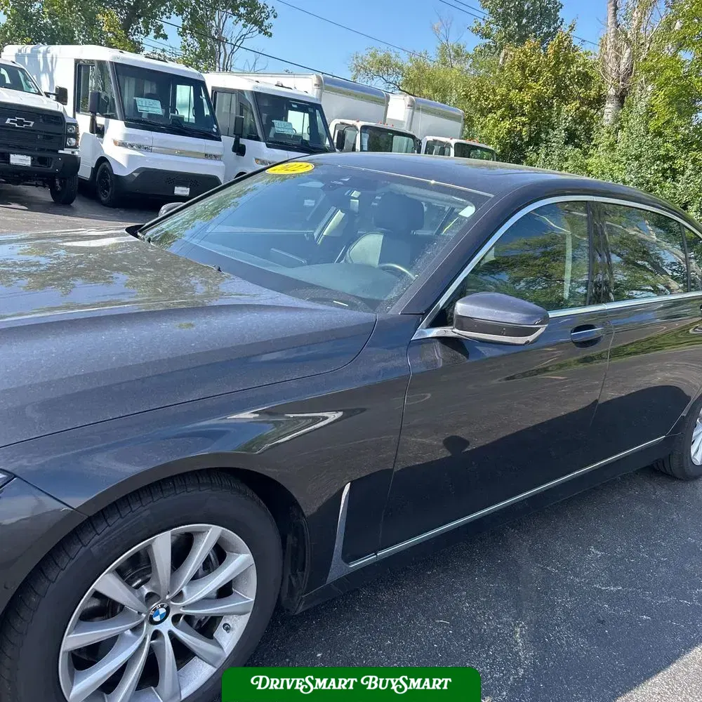 2022 BMW 7-Series 740i