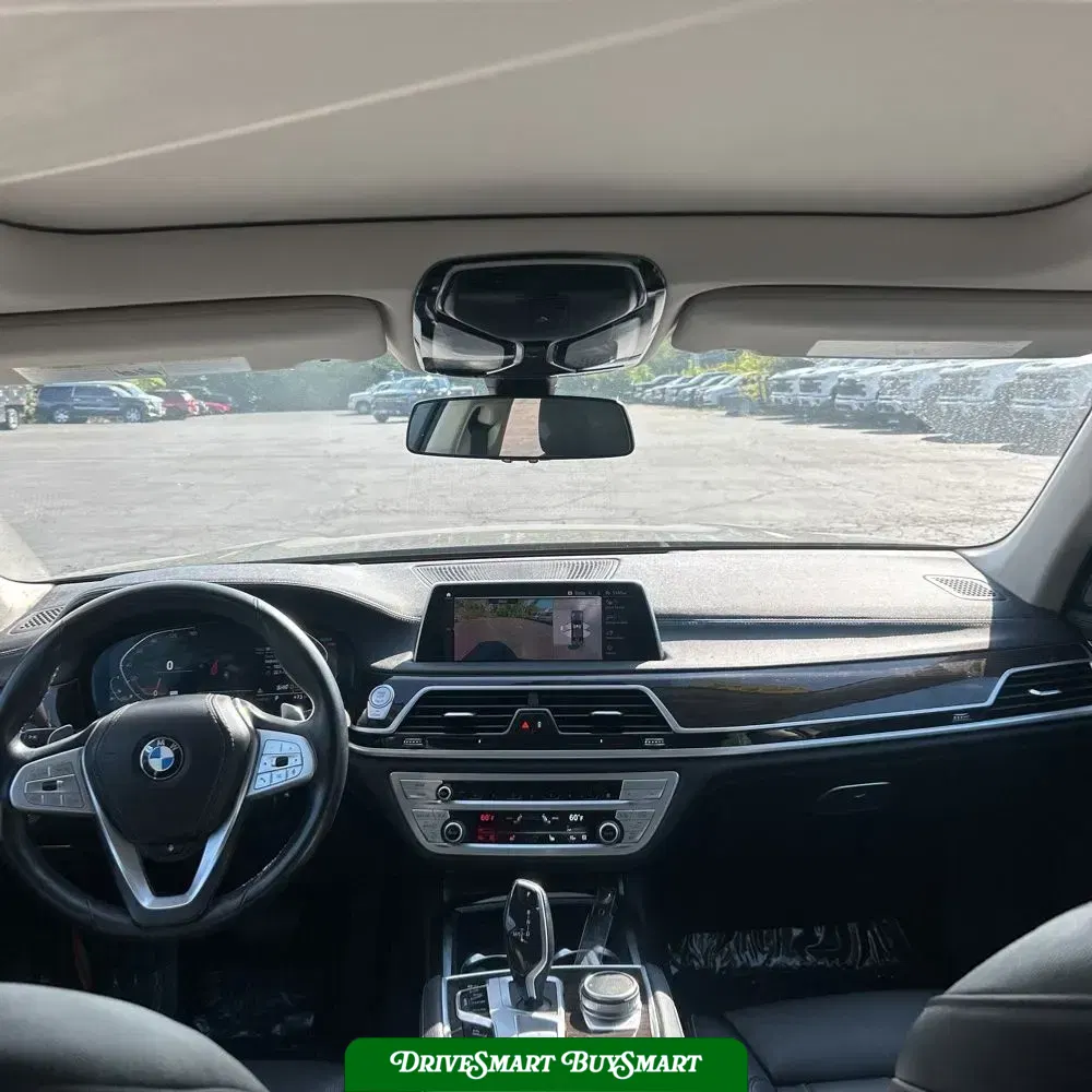 2022 BMW 7-Series 740i