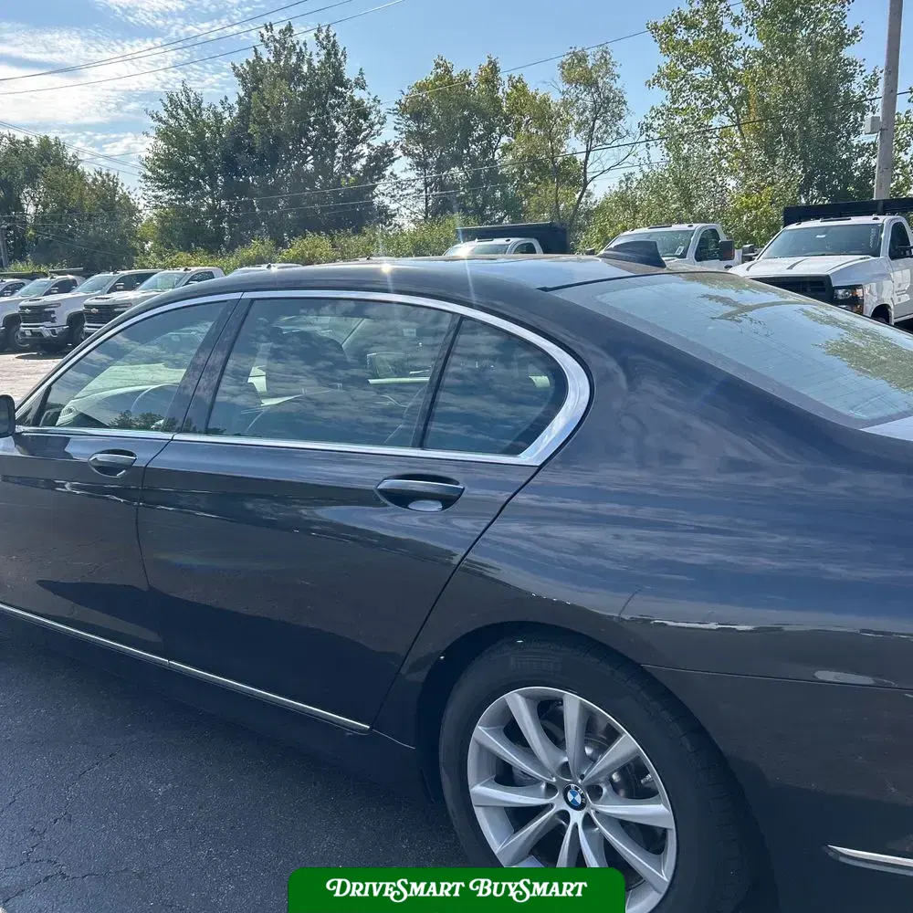 2022 BMW 7-Series 740i