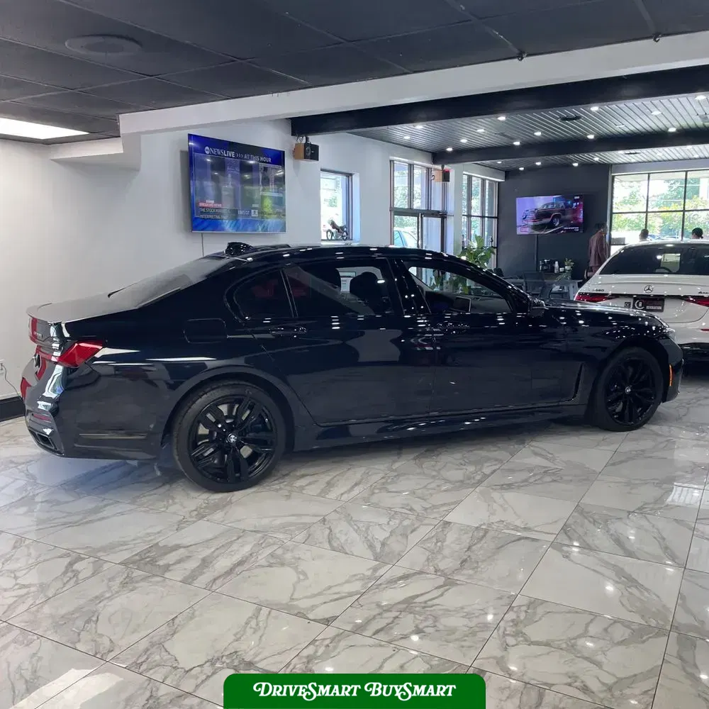 2022 BMW 7-Series M760xi