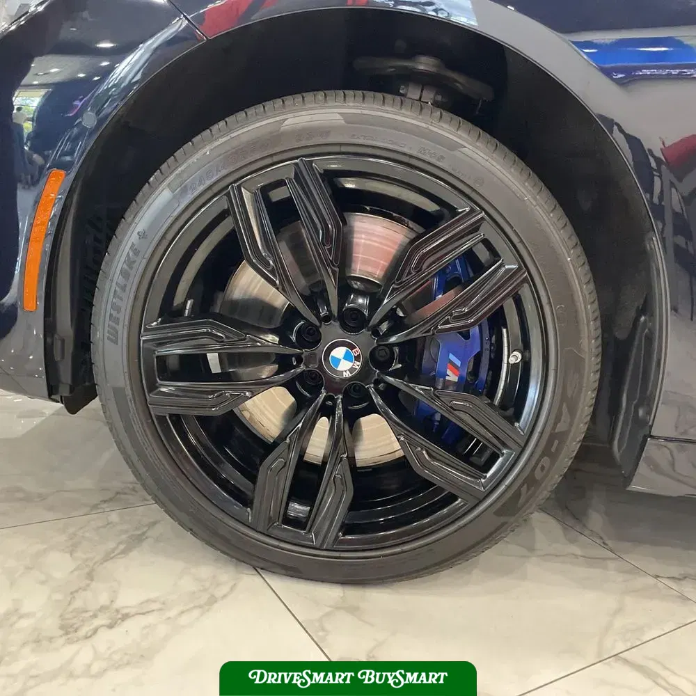 2022 BMW 7-Series M760xi