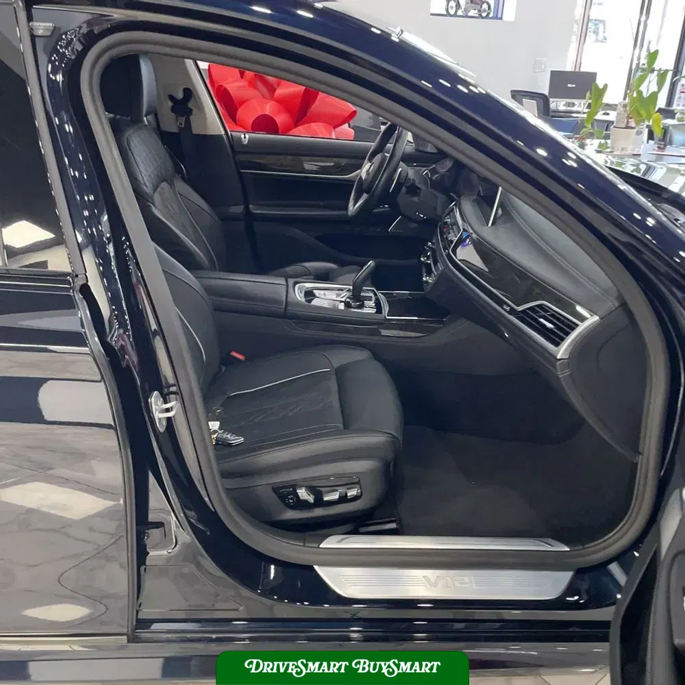 2022 BMW 7-Series M760xi
