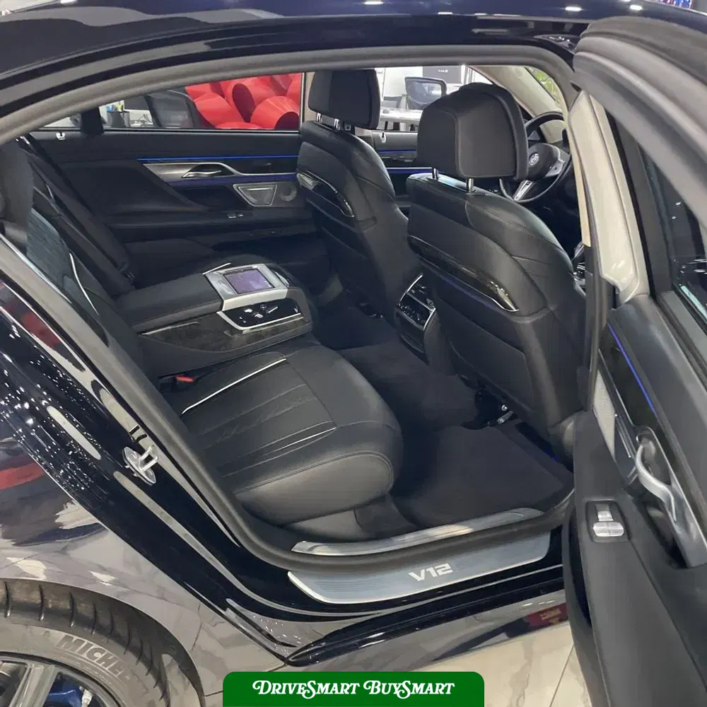 2022 BMW 7-Series M760xi